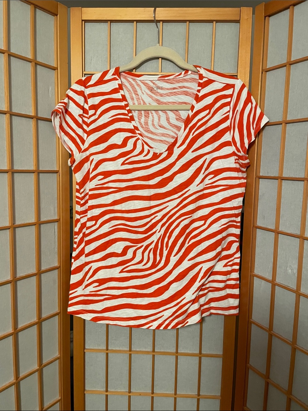 Loft Women's Size L V-Neck Zebra Print Short Sleeve Tee Orange & White Cotton